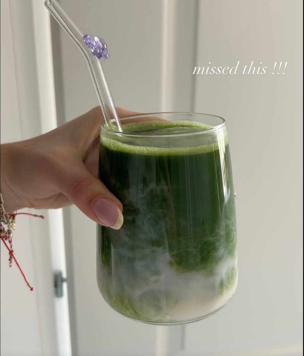 Matcha latte cremos – exemplu din recenziile clienților noștri